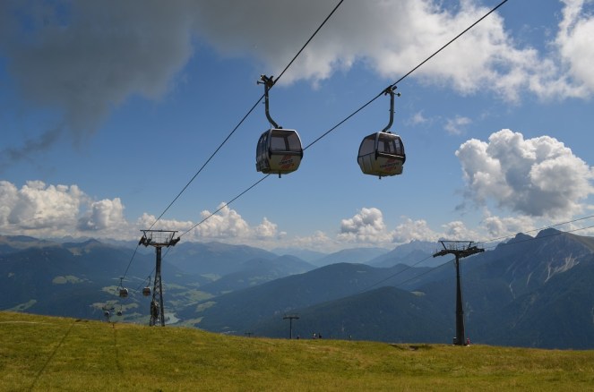 Paesaggio e cabinovia Val d'ora