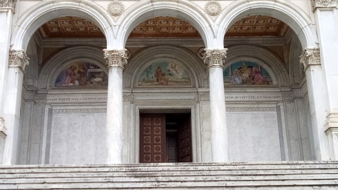 Entrata Duomo di Massa