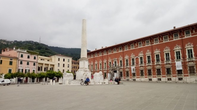 Piazza degli Aranci - Massa