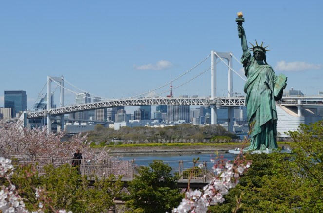 Statua della libertà e Rainbow bridge