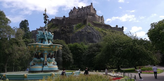 Ross Fountain e il castello Edimburgo