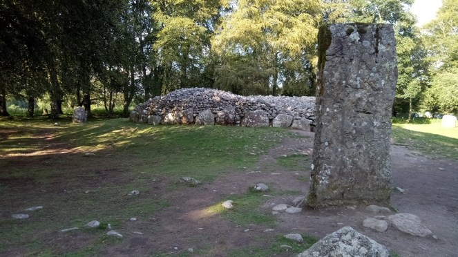 Cava Cairns