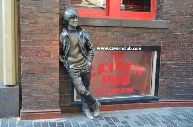 Statua di John Lennon - Liverpool
