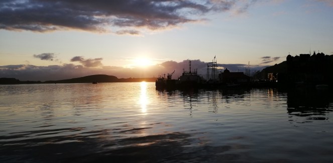 Tramonto sul porto di Oban
