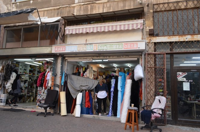 i negozi di stoffa a Tel Aviv