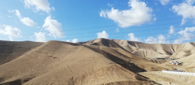 Sulla strada n. 1 in direzione Mar Morto